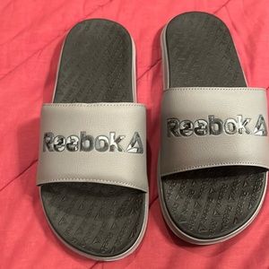 Reebok sz 11 Gray/Green Slip On Classic Sandals with Camo Logo